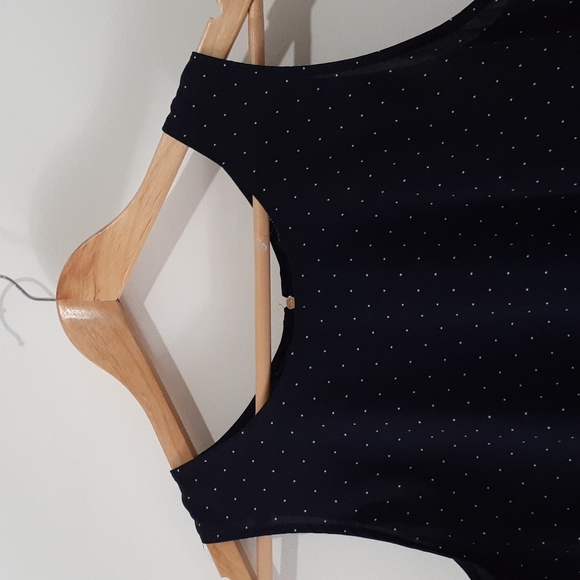 Ann Taylor Sleeves Top - Picture 2 of 5